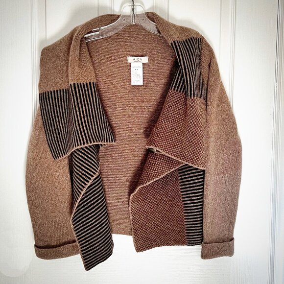 AIDA Shawl Wrap Sweater - Medium - Picture 4 of 4